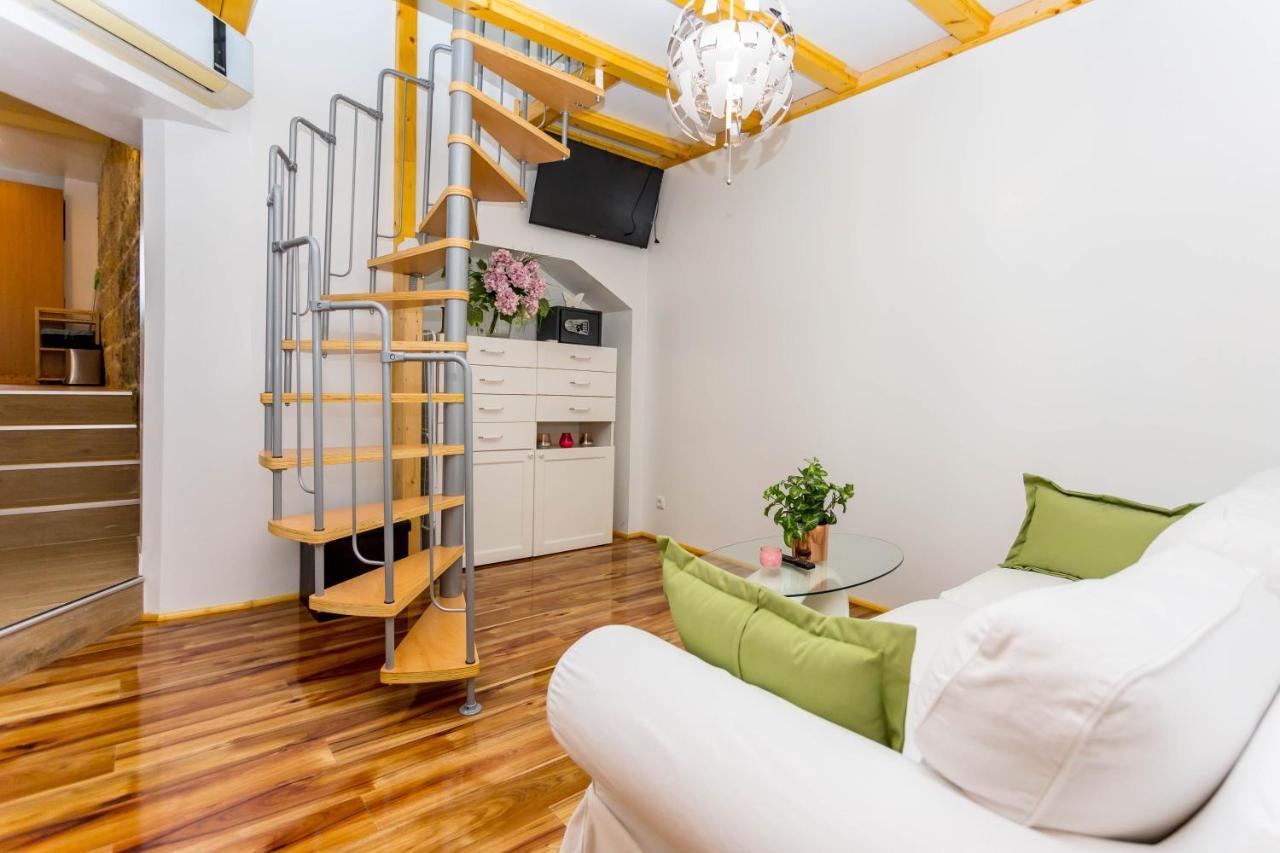 Holiday House Antique Kostanje المظهر الخارجي الصورة